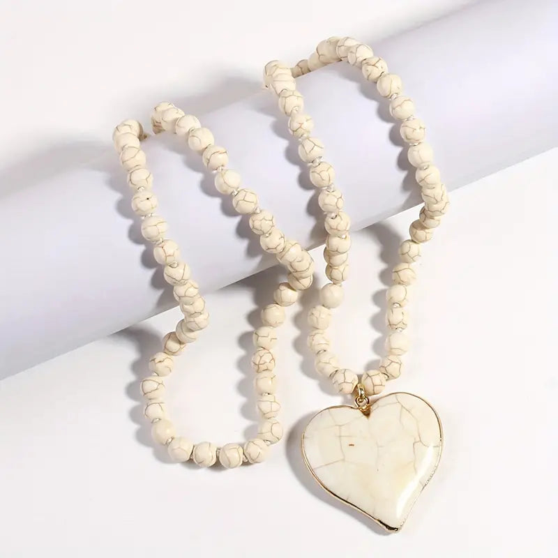 Heart Shaped Stone Beads Pendant Necklace